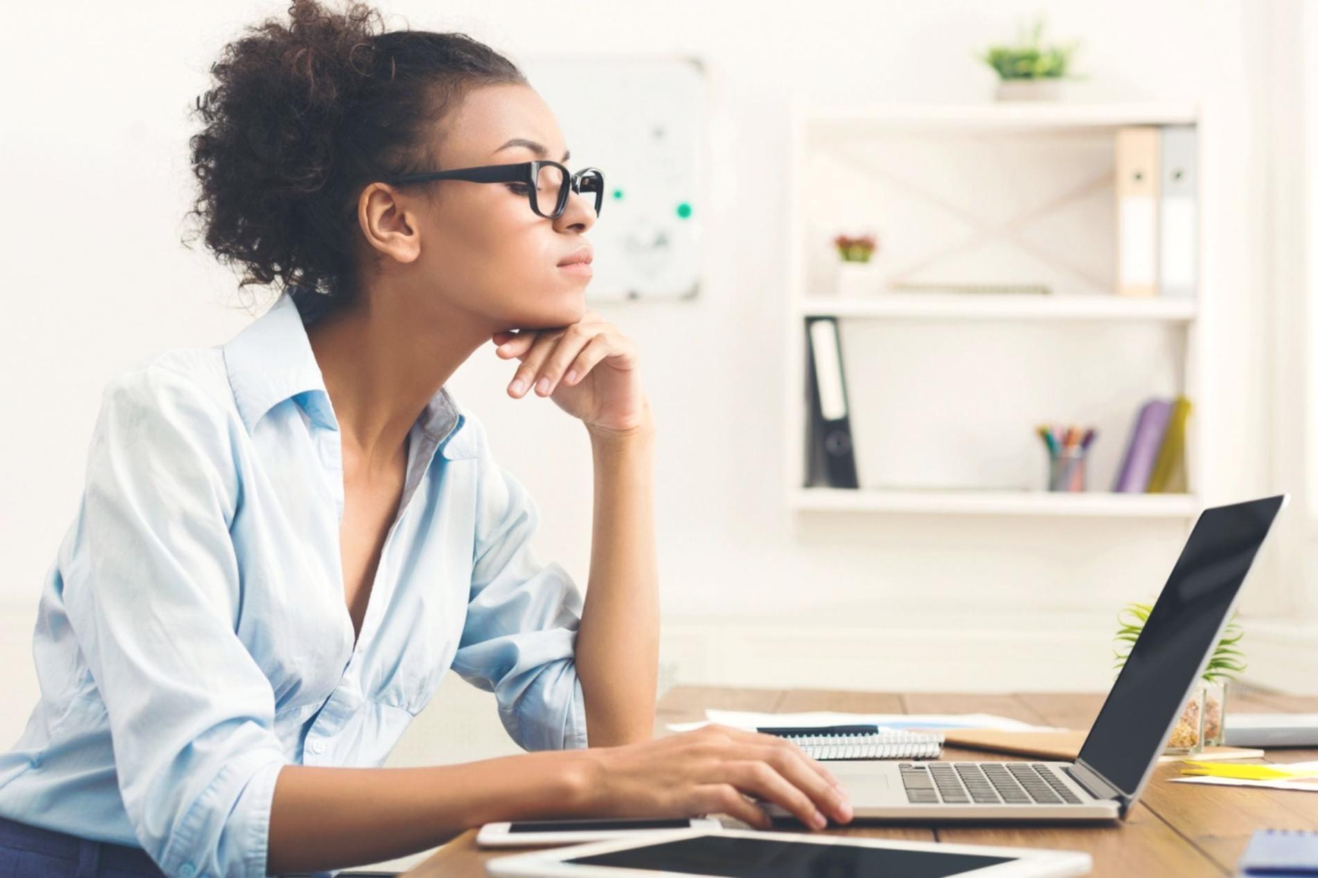 Sesiune de lucru la un curs Novariphylox despre cercetarea cuvintelor cheie